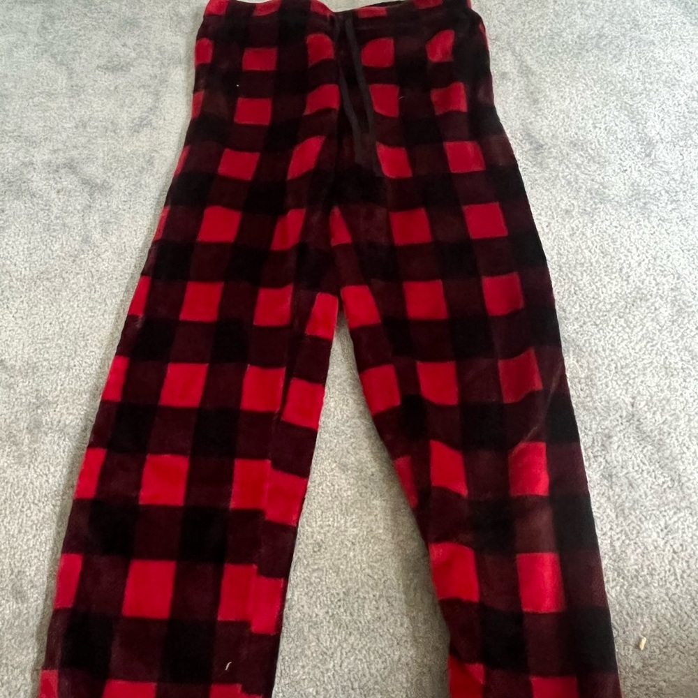 Black and Red checkered christmas pajamas